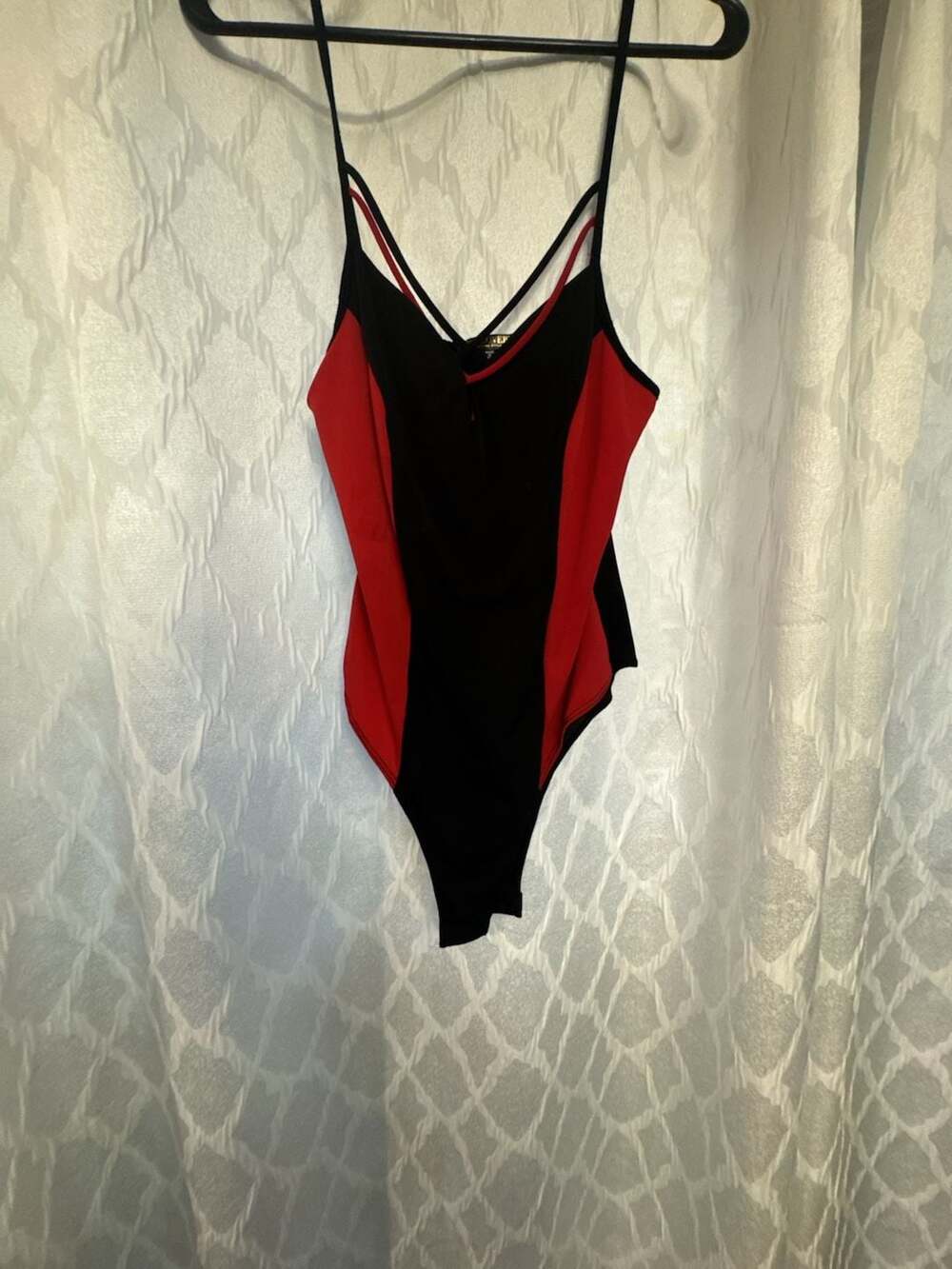 Discovery Clothing Company Red and Black Colorblock Bodysuit